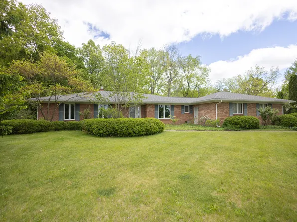 2606 Springbrook Dr, Kalamazoo, MI 49004