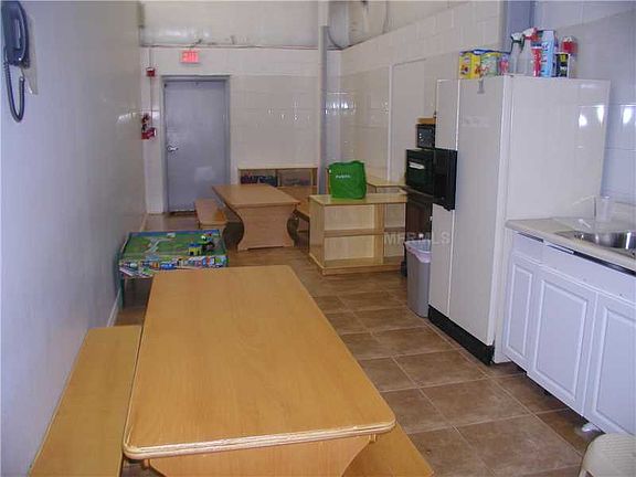 4th image of 3030 Lions Ct