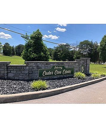 5th image of 290 Deer Haven Dr