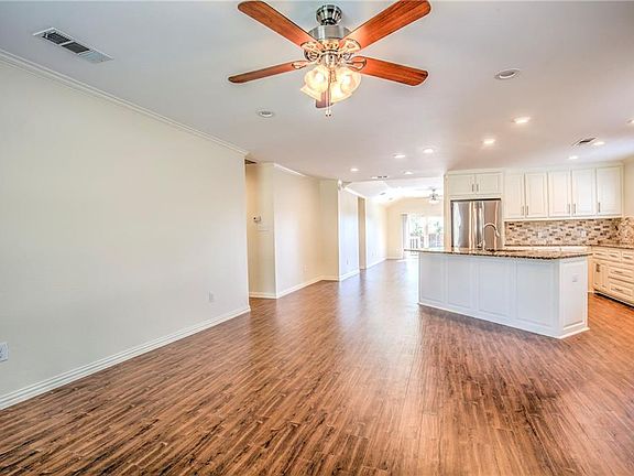 4th image of 4535 Birchman Ave