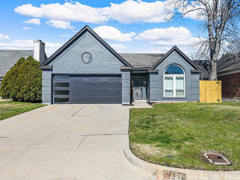 1st image of 3821 Huckleberry Dr