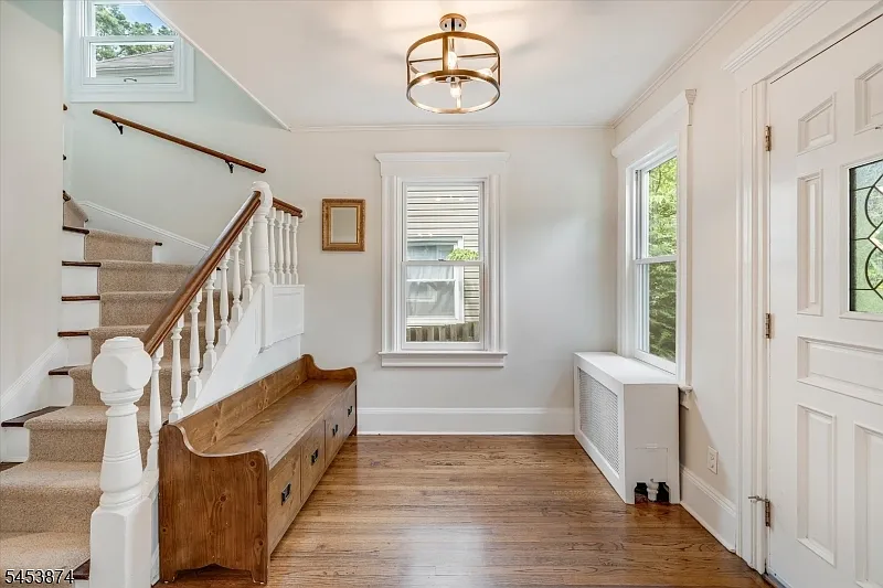 4 bed, 2.5 bath, $6,300 — Photo 3