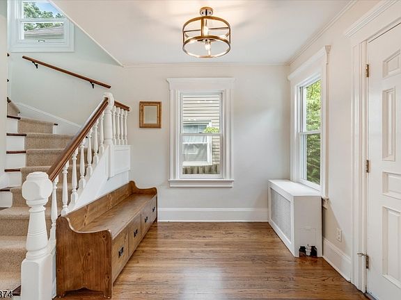 3rd image of 22 Shadyside Ave