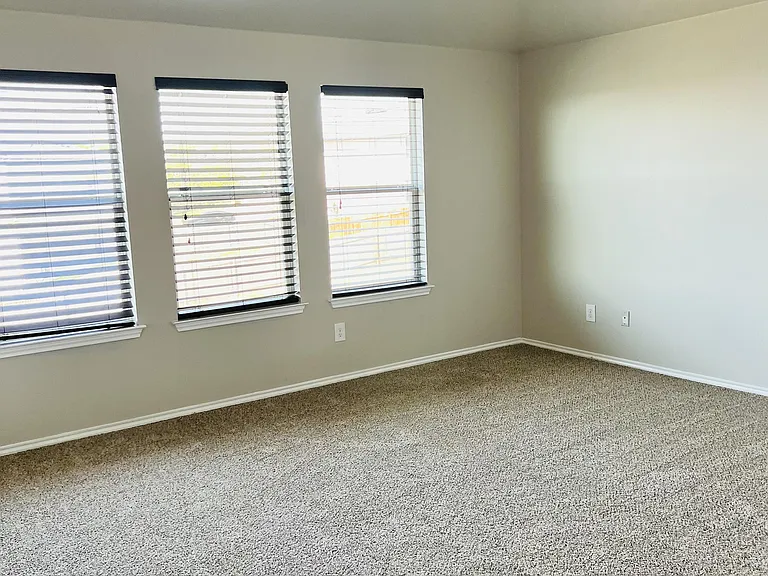 1542 Haynie Bnd — Photo 25