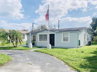 2812 Shawnee Rd, West Palm Beach, FL 33406