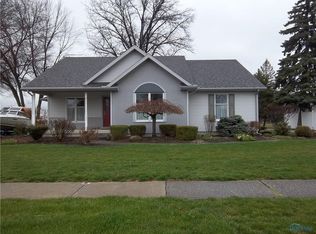 322 E Main St, Oak Harbor, OH 43449