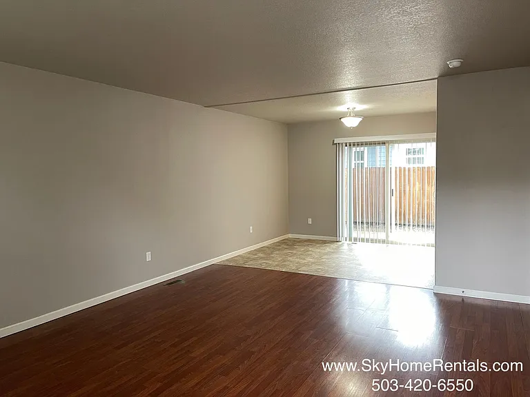 282 Laurine St NE — Photo 4