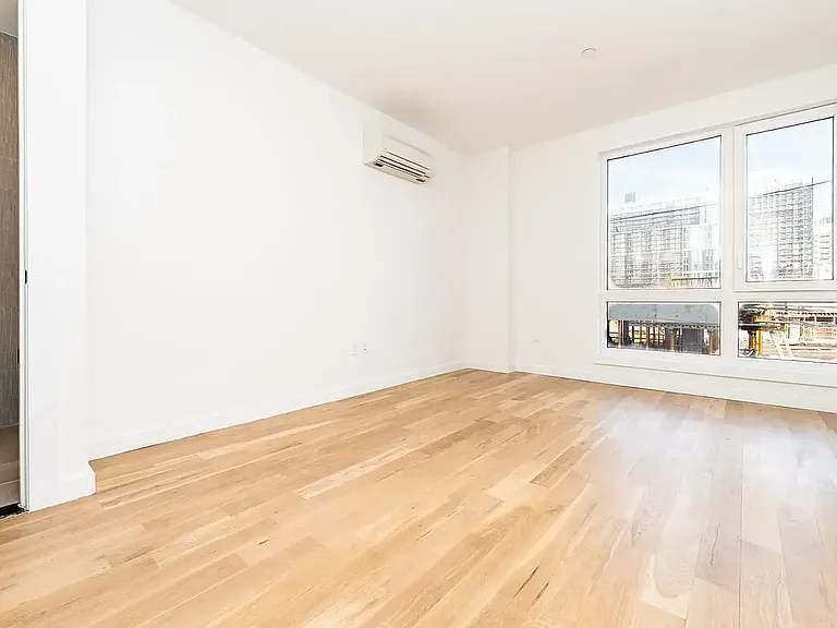572 Sackett St #2 — Photo 2