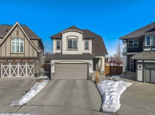 490 N Mahogany Mnr SE, Calgary, AB T3M 1V7