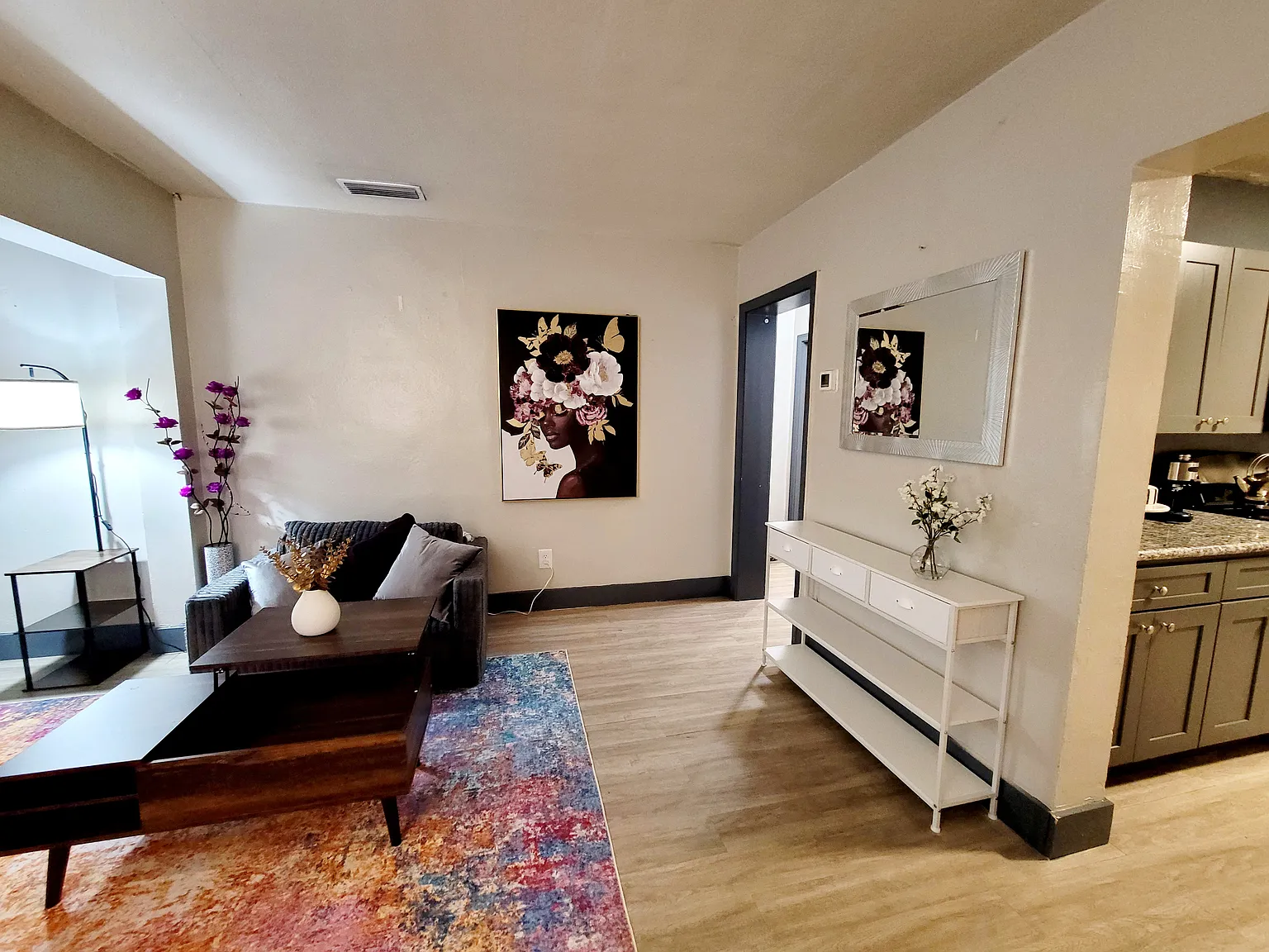 2 bed, 838 sqft, $2,100 — Photo 3