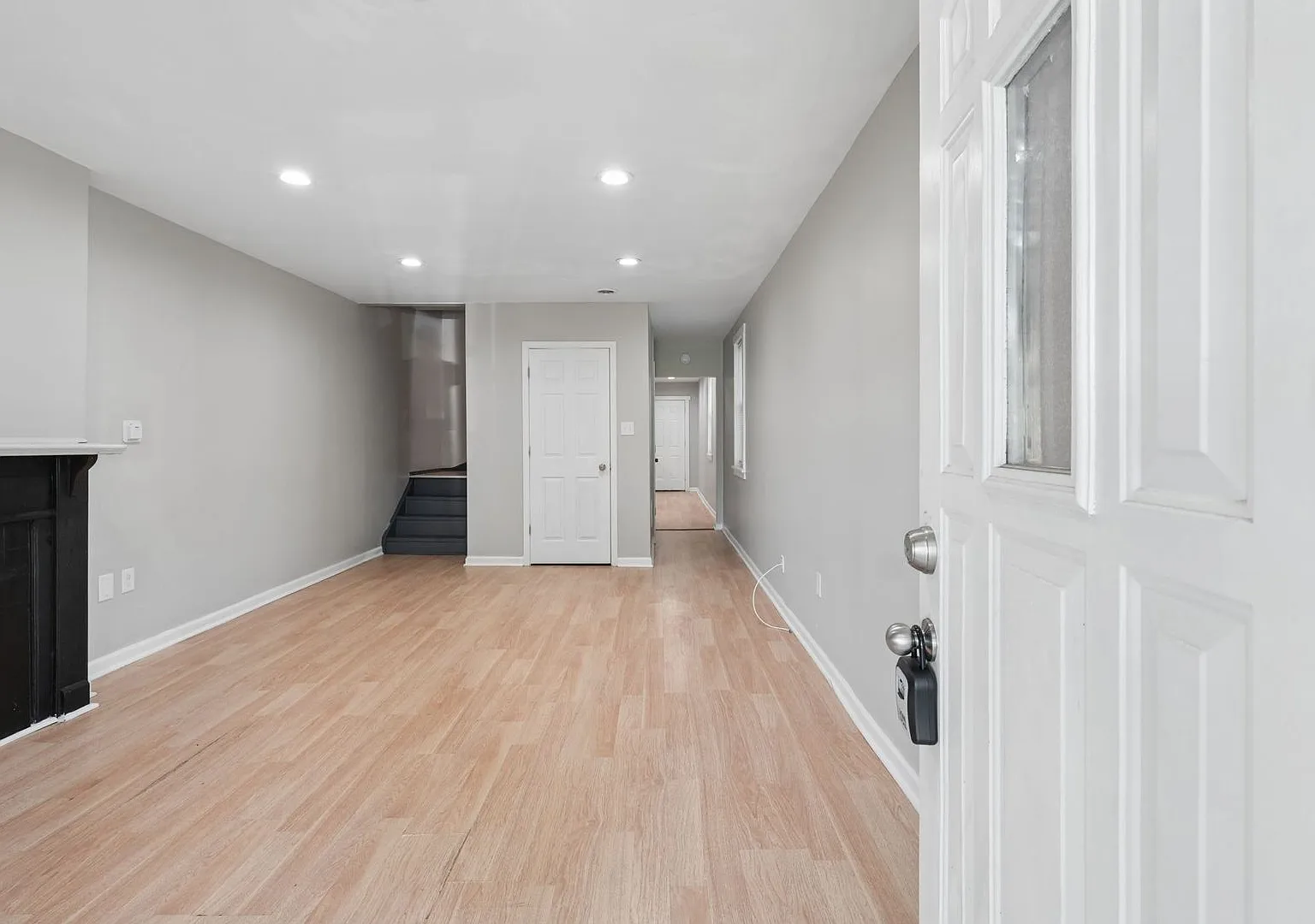 76-78 Hayden Ave — Photo 3