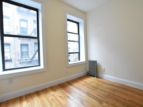 3rd image of 220 E 12th St APT 3