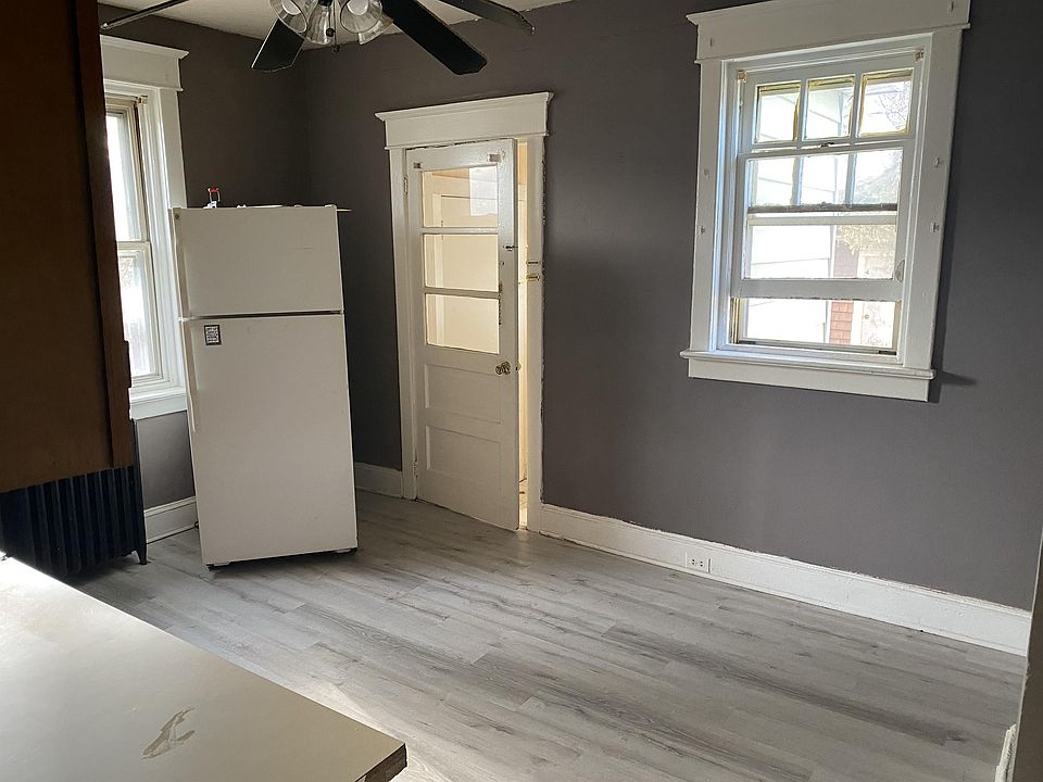 2nd image of 415 S Cook Ave #1