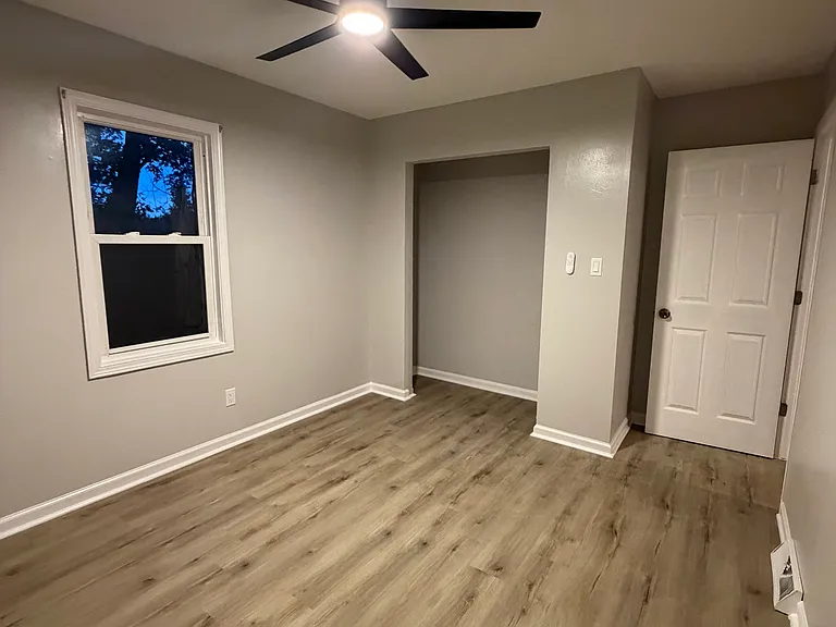 3227 Pickle Rd — Photo 9