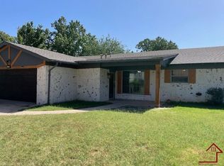 17 NW 59th St, Lawton, OK 73505