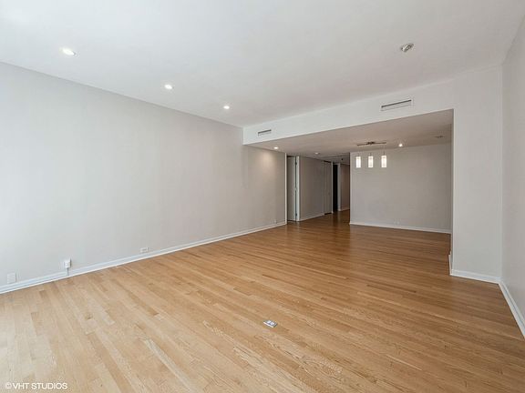 5th image of 680 N Lake Shore Dr APT 715