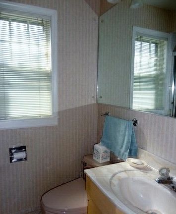 5th image of 1812 N 73rd Ct