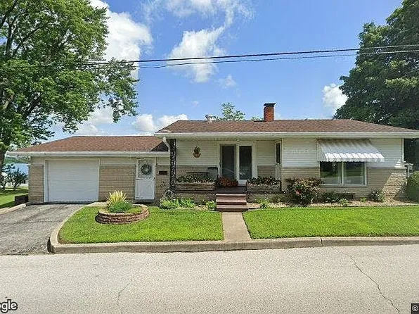 829 SE 2nd St, Washington, IN 47501