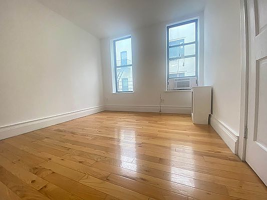 3rd image of 14 E 105th St #Xf