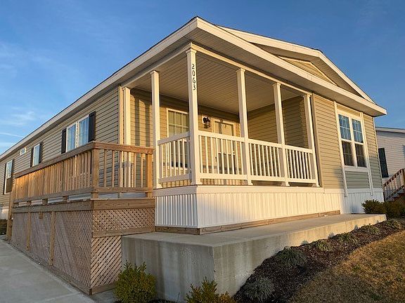 2nd image of 225 Pebble Creek Dr #261