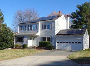 13529 Walnutwood Ln, Germantown, MD 20874
