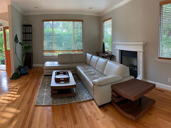 4th image of 3855 Magnolia Dr