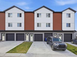 11 Carriage Lane Way, Carstairs, AB T0M0N0