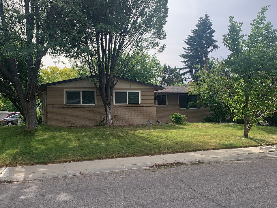 2nd image of 2920 N Pauley Dr
