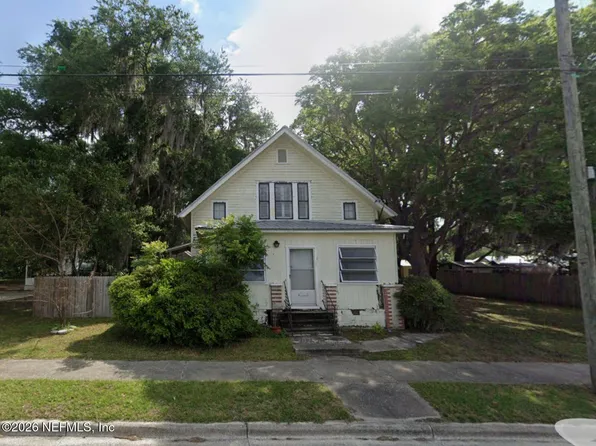 216 N SUMMIT Street, Crescent City, FL 32112