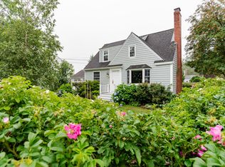 9 Phillips Rd, Falmouth, ME 04105