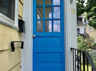 4 Green St #B, Amesbury, MA 01913