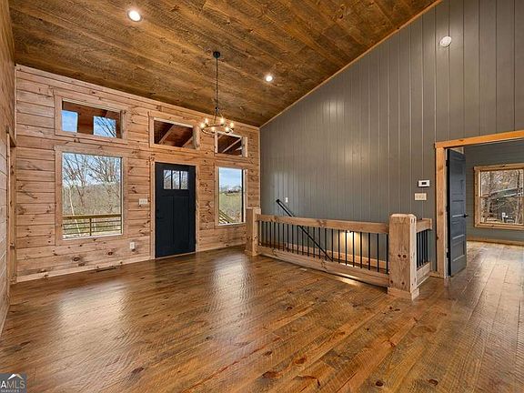 3rd image of 416 Windy Valley Trl