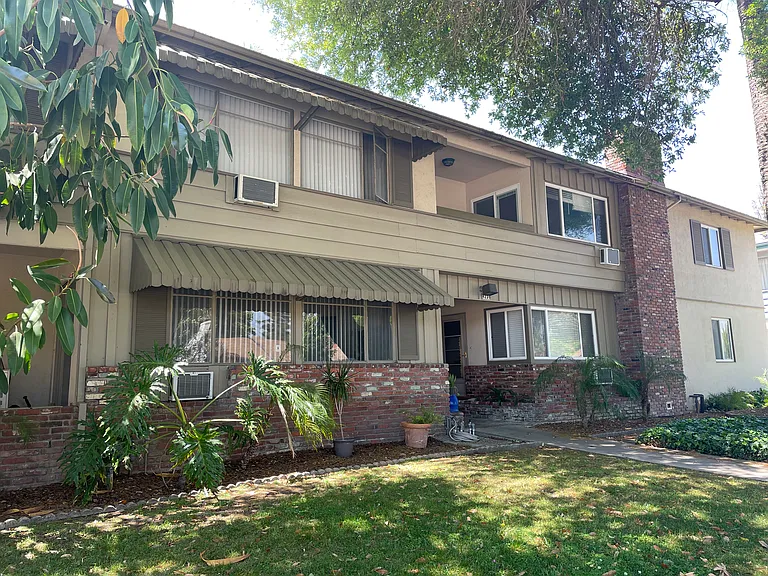 4239 Tujunga Ave #11 — Photo 3