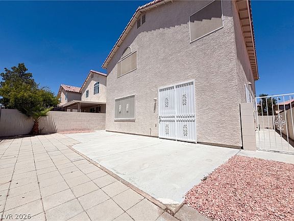 5th image of 9515 Windborne Ave