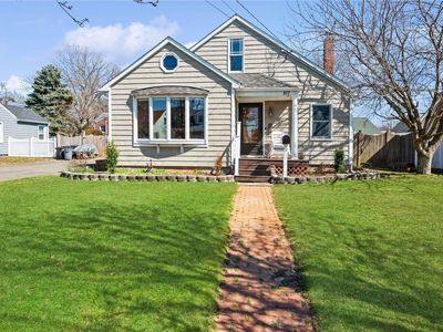 107 Center Street, Bay Shore, NY, 11706