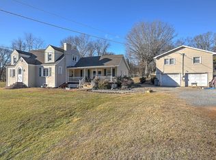 535 Walnut St, Mt Carmel, TN 37645