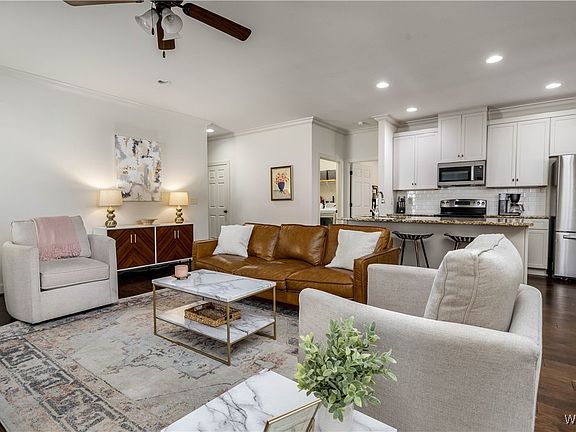 5th image of 2126 Waterford Cir