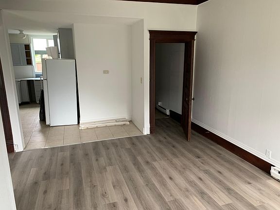 2nd image of 508 Emerson Ave #2