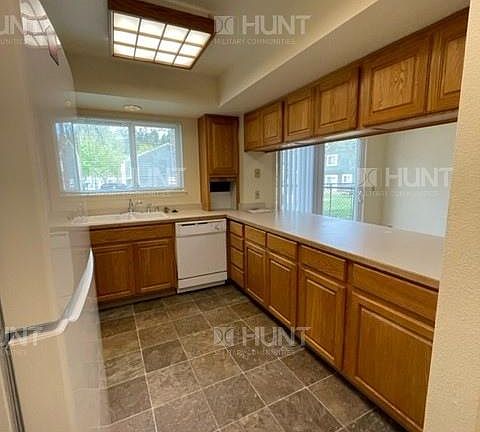 5th image of 3028 Albacore Cir #F17