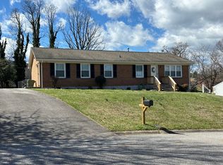 720 Pyrtle Dr #&-722, Salem, VA 24153