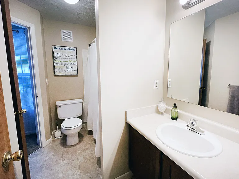 The Vinings Apartments — Photo 59