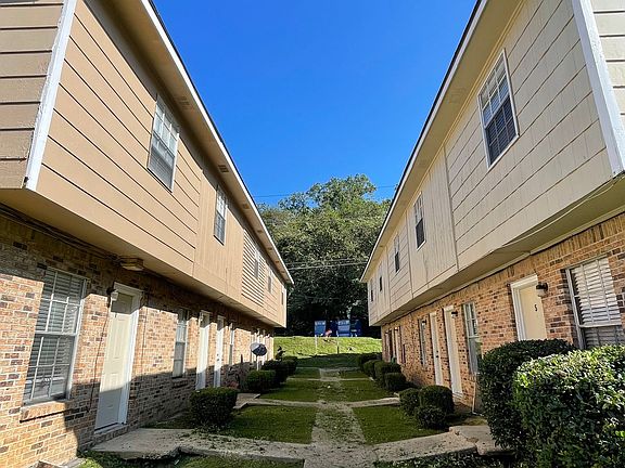 4th image of 420 Lake Hill Dr #25-F18