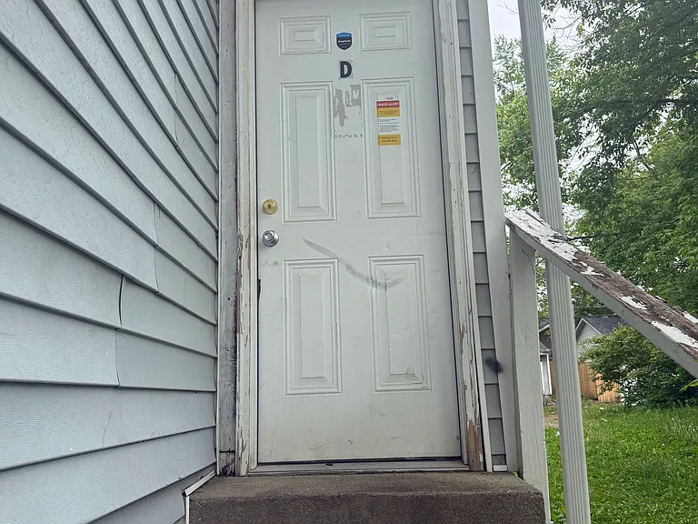 331 N Temple Ave #D — Photo 1