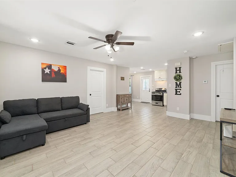 6720 Cathcart Dr — Photo 2