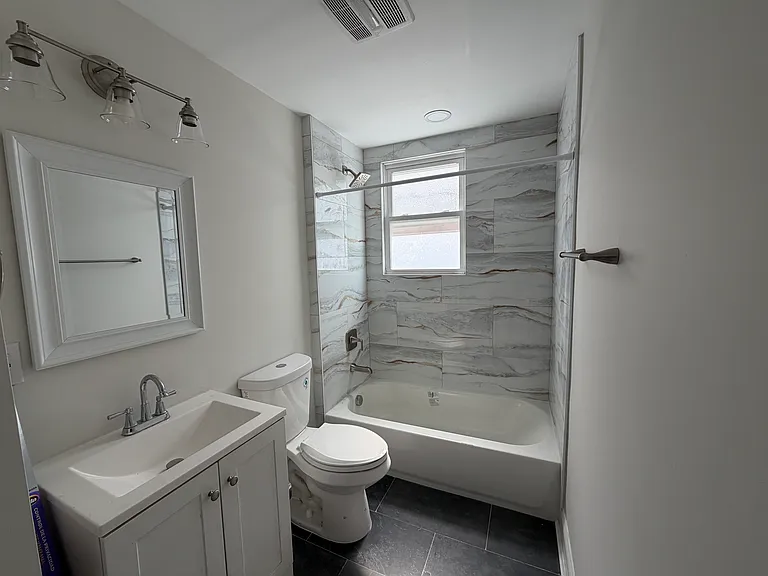 17 Conover Ave #1L — Photo 5