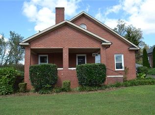 420 N Green St, Morganton, NC 28655