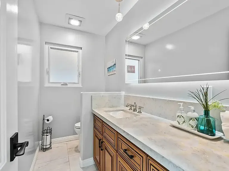 16742 Intrepid Ln — Photo 21