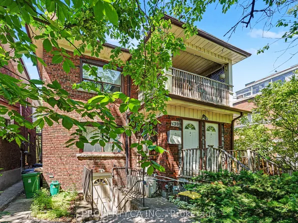 130 Lauder Ave, Toronto, ON M6H 3E5