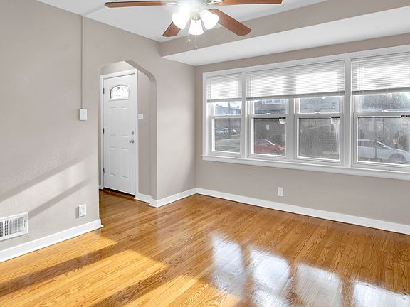 5th image of 6318 S Mozart St
