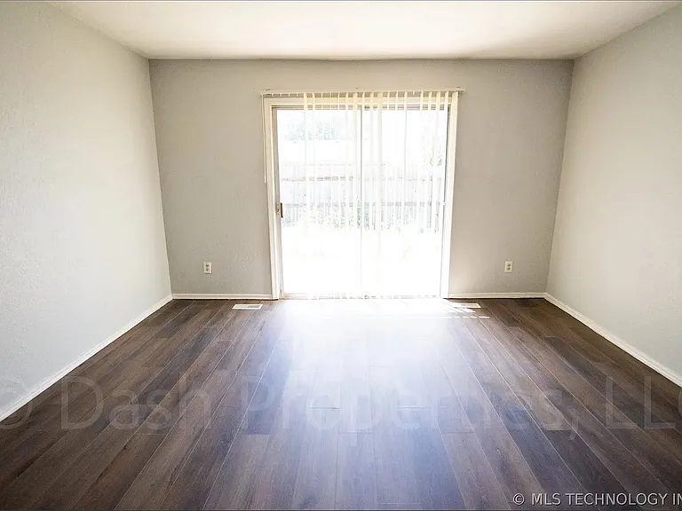 5104 S 75th East Ave — Photo 44